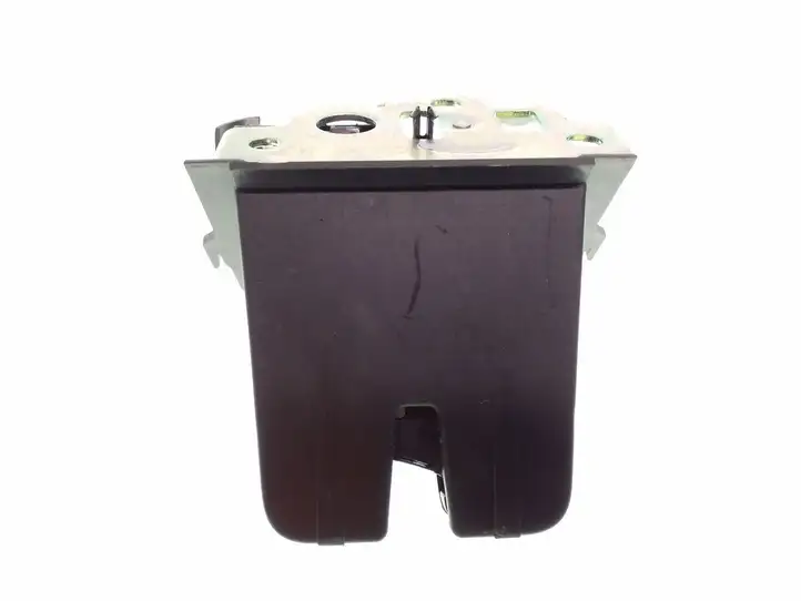 Skoda Octavia Mk3 (5E) (2013 - 2019)  8R0827505A Замок задней крышки