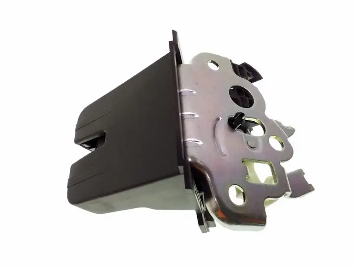 Skoda Octavia Mk3 (5E) (2013 - 2019)  8R0827505A Замок задней крышки