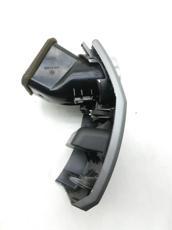 Land Rover Discovery 3 - LR3 (2004 - 2009) JBD500200XXXG01 Боковой воздушный дефлектор — фото 5