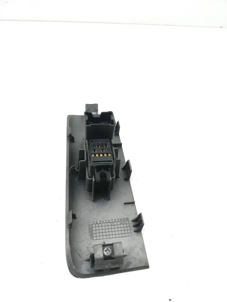 Nissan Navara D40 (2004 - 2015) 829614X60A Блок кнопок стеклоподъемников — фото 3