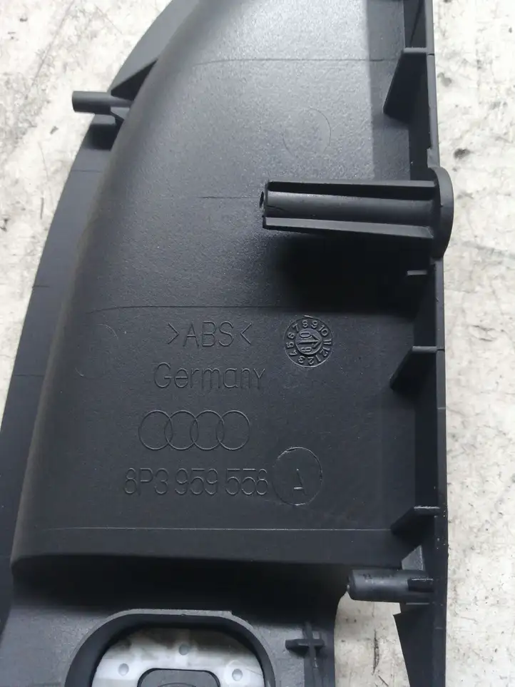 Audi A3/S3 8P (2008 - 2013) 8P3959558A Накладка кнопки регулировки зеркал — фото 2