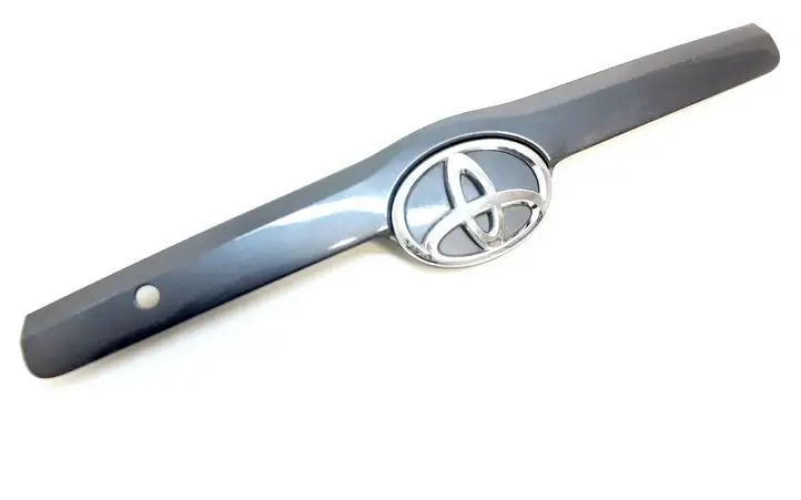 Toyota Camry (2006 - 2011) 7680106120 Подсветка номера — фото 1