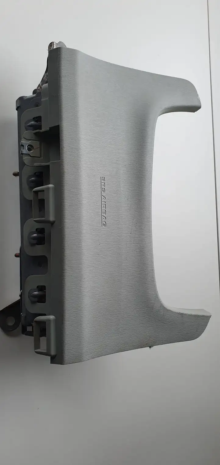 Toyota Prius (XW30) (2009 - 2015) Подушка безопасности пассажира — фото 2