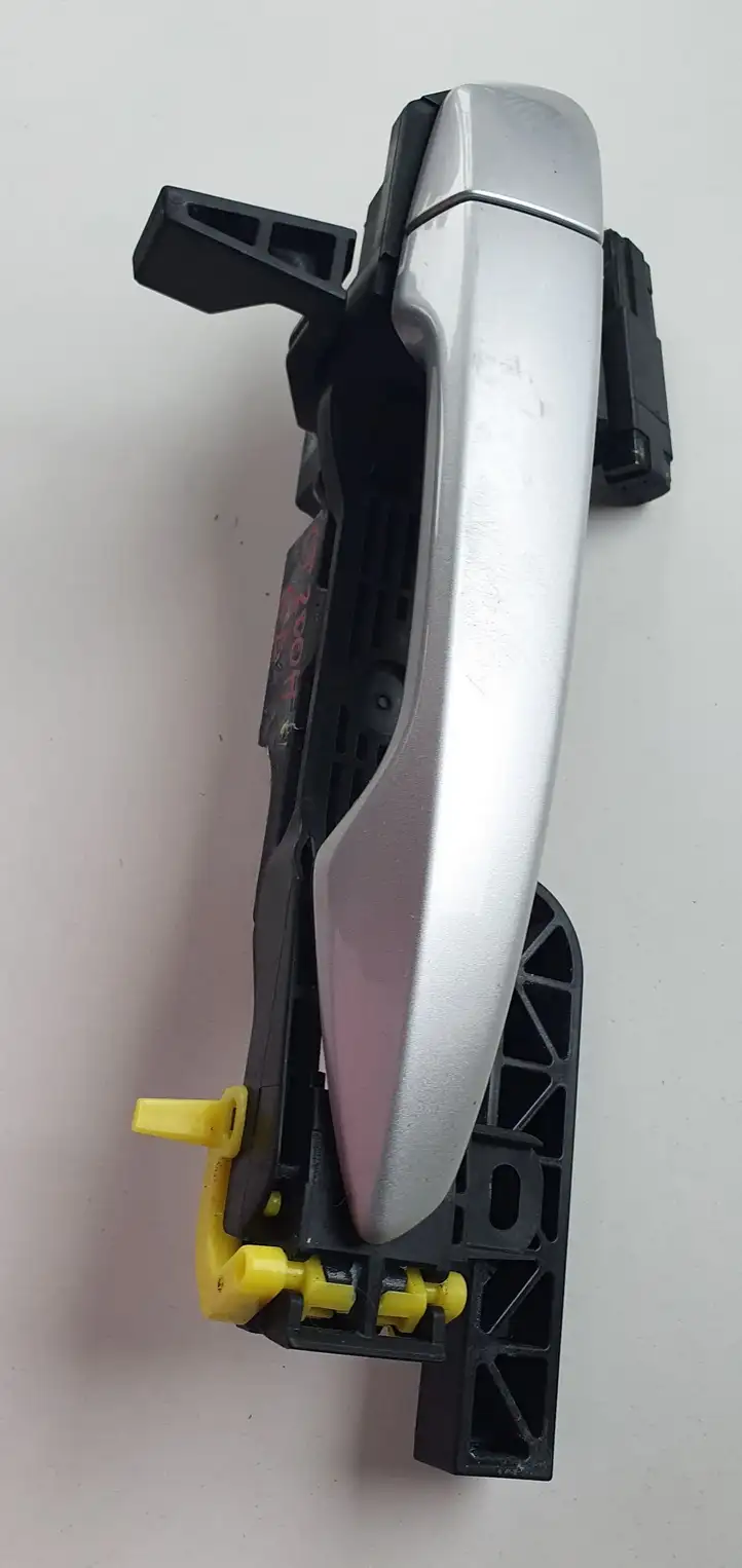 Lexus CT 200H (2010 - 2013) Наружная ручка задней двери — фото 1