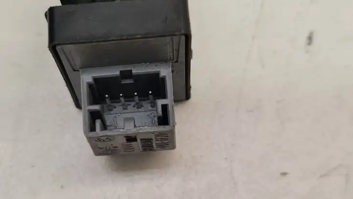 Audi A4 S4 B8 8K (2007 - 2011) 8K0959855A Кнопка стеклоподъемников — фото 4