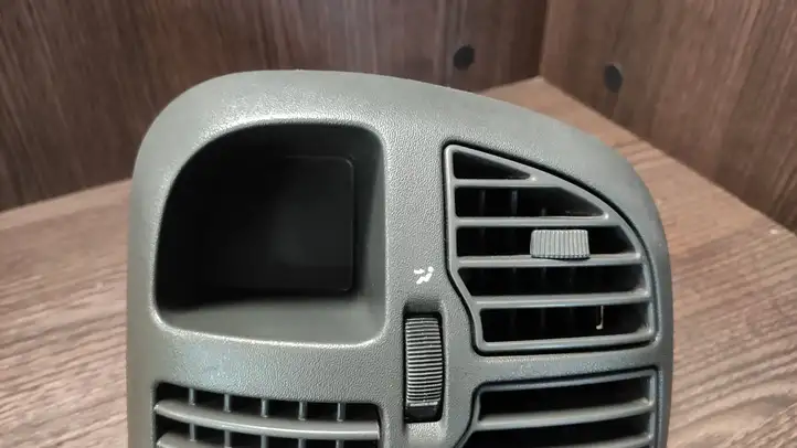 Citroen Jumper (2002 - 2006) 130395015 Центральный воздушный дефлектор — фото 4