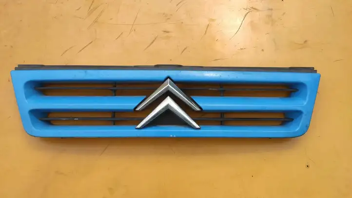 Citroen Jumper (2002 - 2006) 1304699070 Передняя решетка — фото 1