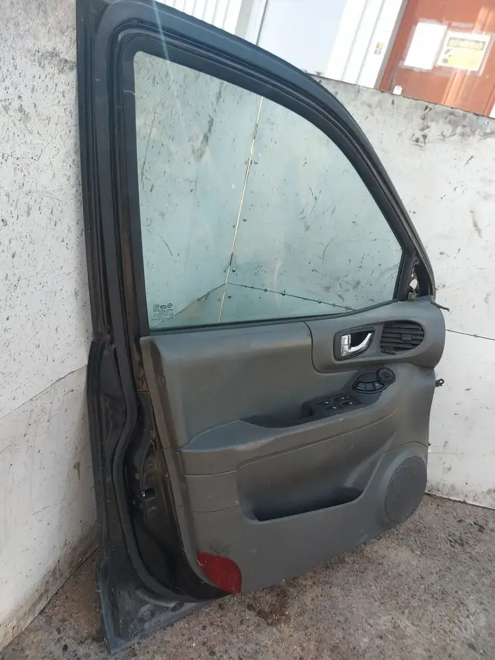 Hyundai Santa Fe (2000 - 2005) Дверь — фото 7