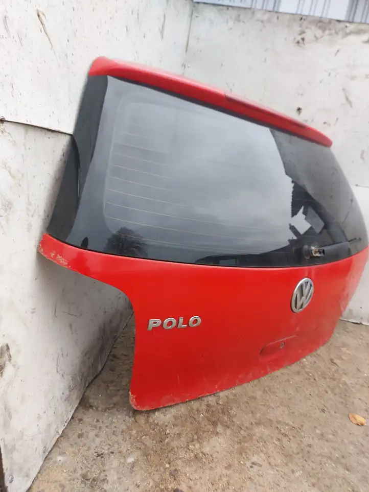 Volkswagen Polo (2001 - 2005) Крышка багажника — фото 3