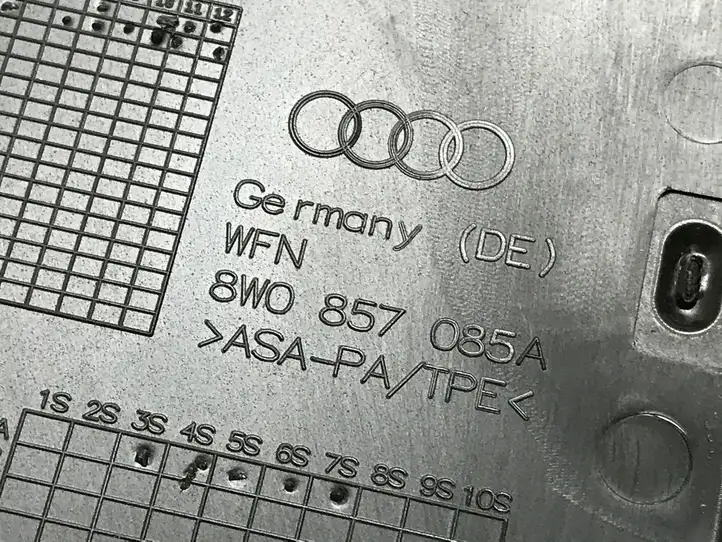 Audi A4 S4 B9 (2015 - 2019) 8W0857085A Боковая отделка панели приборов — фото 3