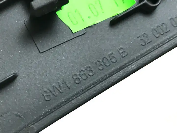 Audi A4 S4 B9 (2015 - 2019) 8W1863305B Другая деталь консоли (туннеля) — фото 3