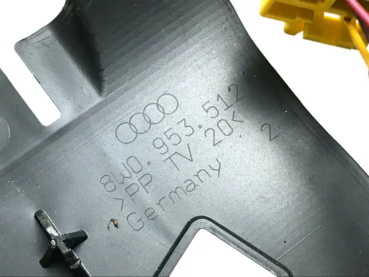 Audi A4 S4 B9 (2015 - 2019) 8W0953512 Обшивка рулевой колонки — фото 4