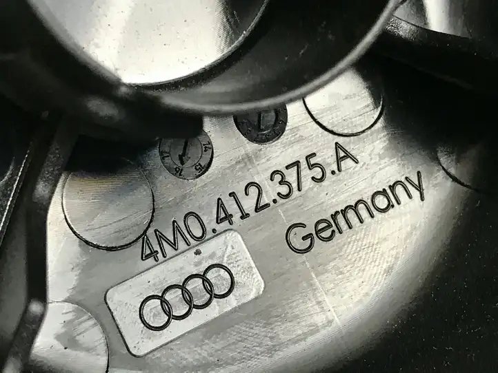 Audi A4 S4 B9 (2015 - 2019) 4M0412375A Прочие внешние детали — фото 3