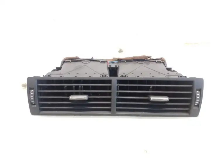 Audi A4 S4 B6 8E 8H (2000 - 2006) 8E0820951H Центральный воздушный дефлектор — фото 1