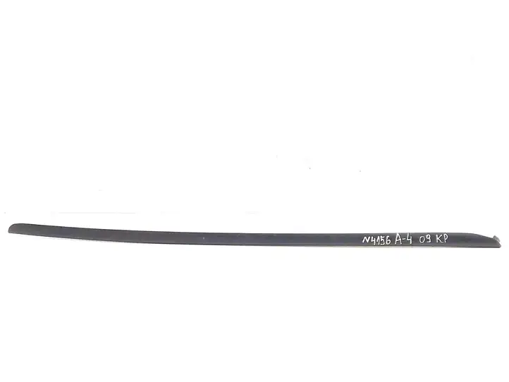 Audi A4 S4 B8 8K (2007 - 2011) 8K0854327 Накладка стоек лобового стекла — фото 1