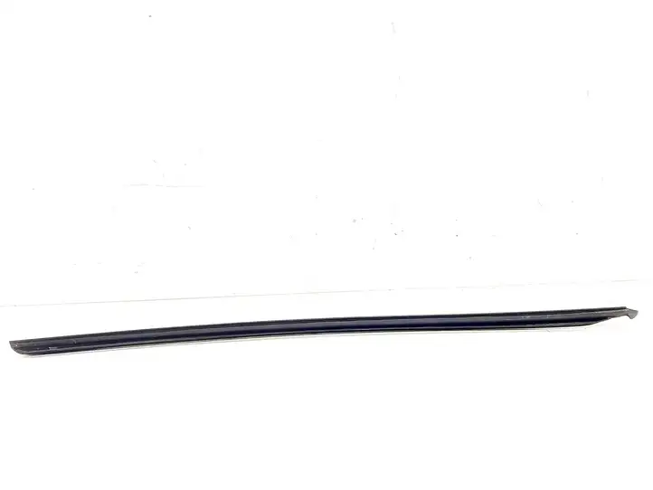 Audi A4 S4 B8 8K (2007 - 2011) 8K0854327 Накладка стоек лобового стекла — фото 2