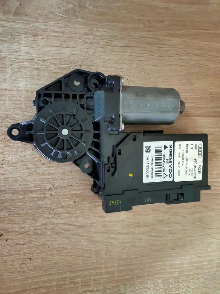 Audi A4 S4 B8 8K (2007 - 2011) Стеклоподъемник задней двери — фото 1