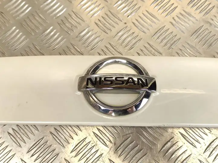 Nissan Juke I F15 (2010 - 2018) 26510jd00a Подсветка номера — фото 2
