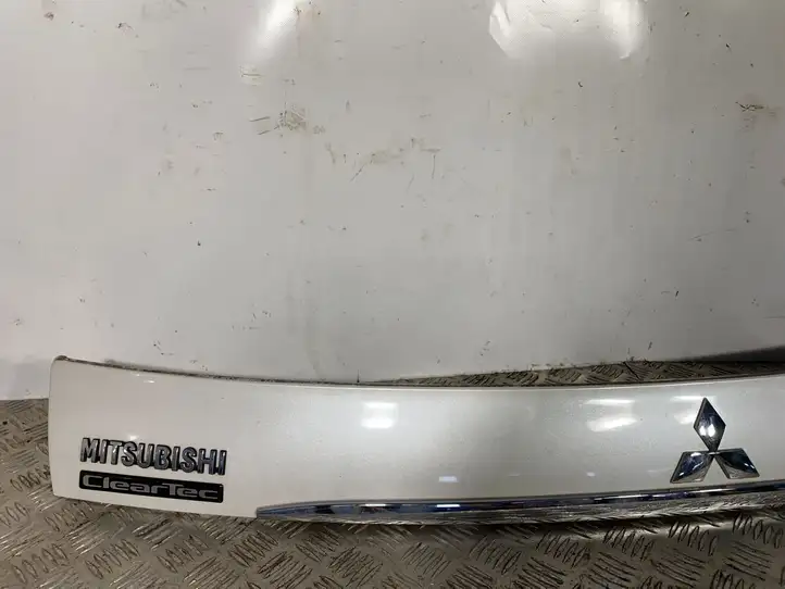 Mitsubishi Eclipse Cross (2018 - ) Подсветка номера — фото 2