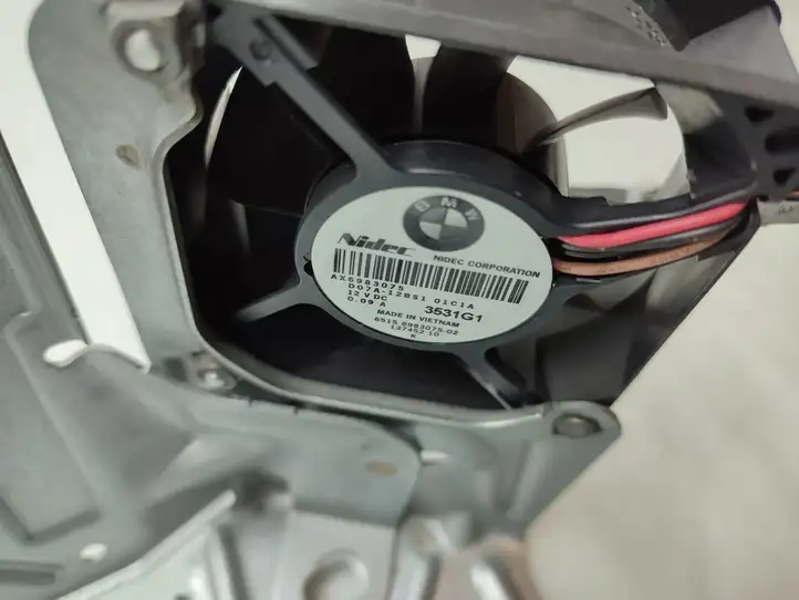BMW 5 F10 F11 (2009 - 2016) 6983075 Кронштейн усилителя звука — фото 2