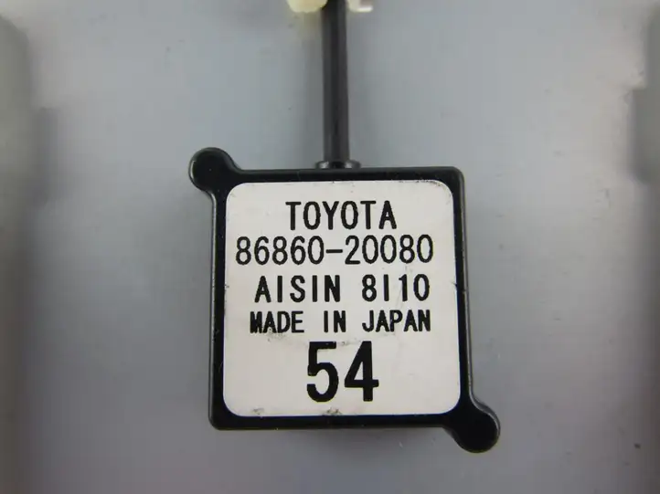 Toyota Avensis T250 (2006 - 2009) GPS антенна — фото 2