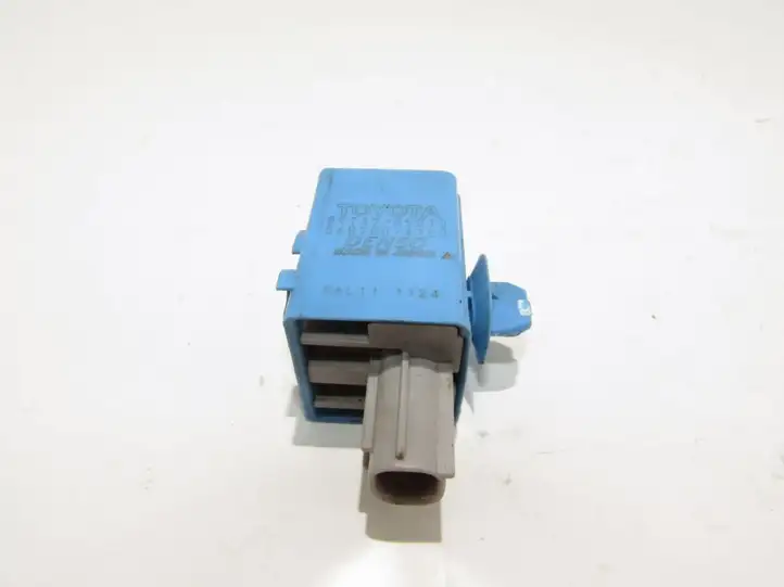 Toyota Avensis T250 (2006 - 2009)   Другой датчик