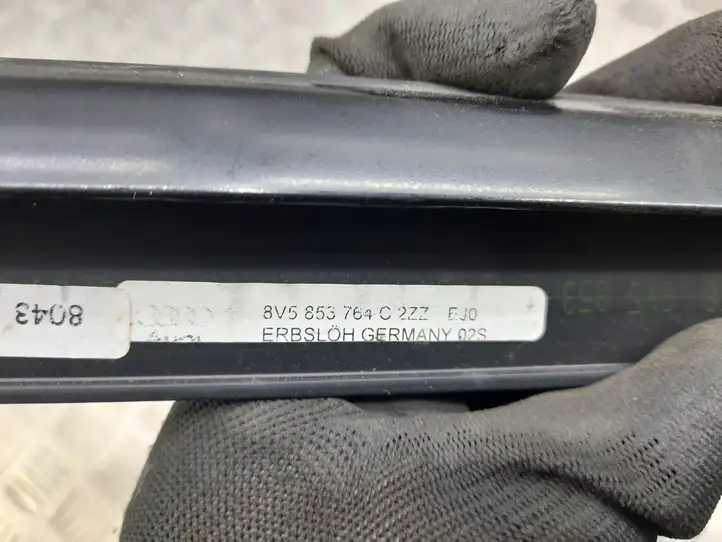 Audi A3/S3 8V (2012 - 2016) 8V5853762C Накладка стекла задней двери — фото 2