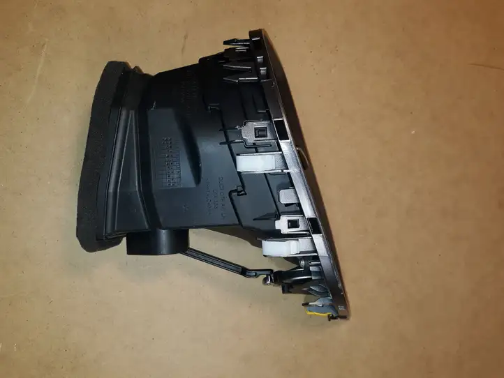 Hyundai Santa Fe (2012 - 2015) 974102W000 Боковой воздушный дефлектор — фото 2