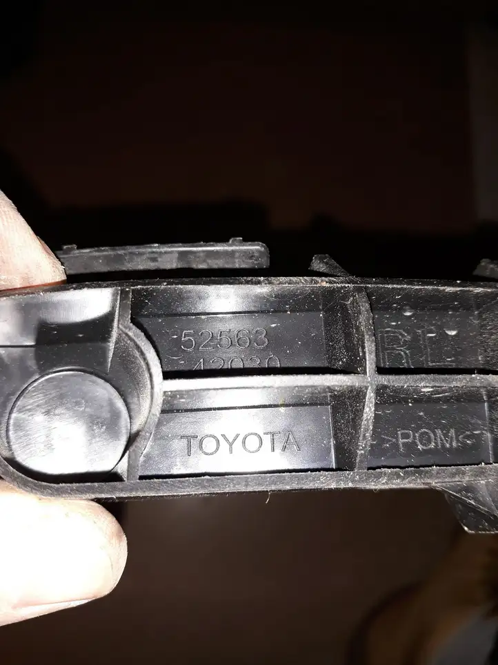 Toyota RAV 4 (XA40) (2012 - 2018) 5256342030 Кронштейн заднего бампера — фото 2