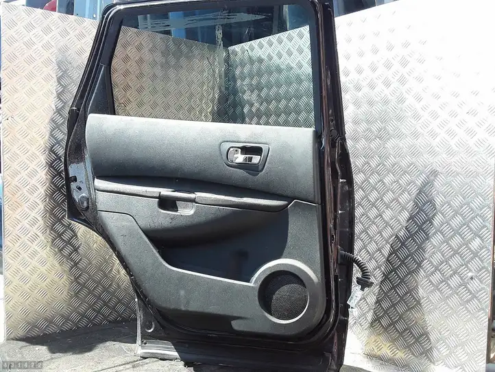 Nissan Qashqai (2010 - 2013) Задняя дверь — фото 2