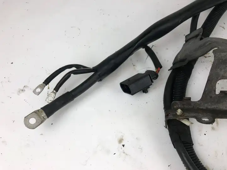 Audi A6 C7 (2011 - 2014) 4G0971824R Плюсовой провод аккумулятора — фото 5