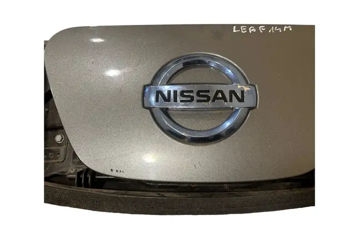 Nissan Leaf I (ZE0) (2010 - 2017) 657373NK1B Крышка зарядного разъема — фото 3