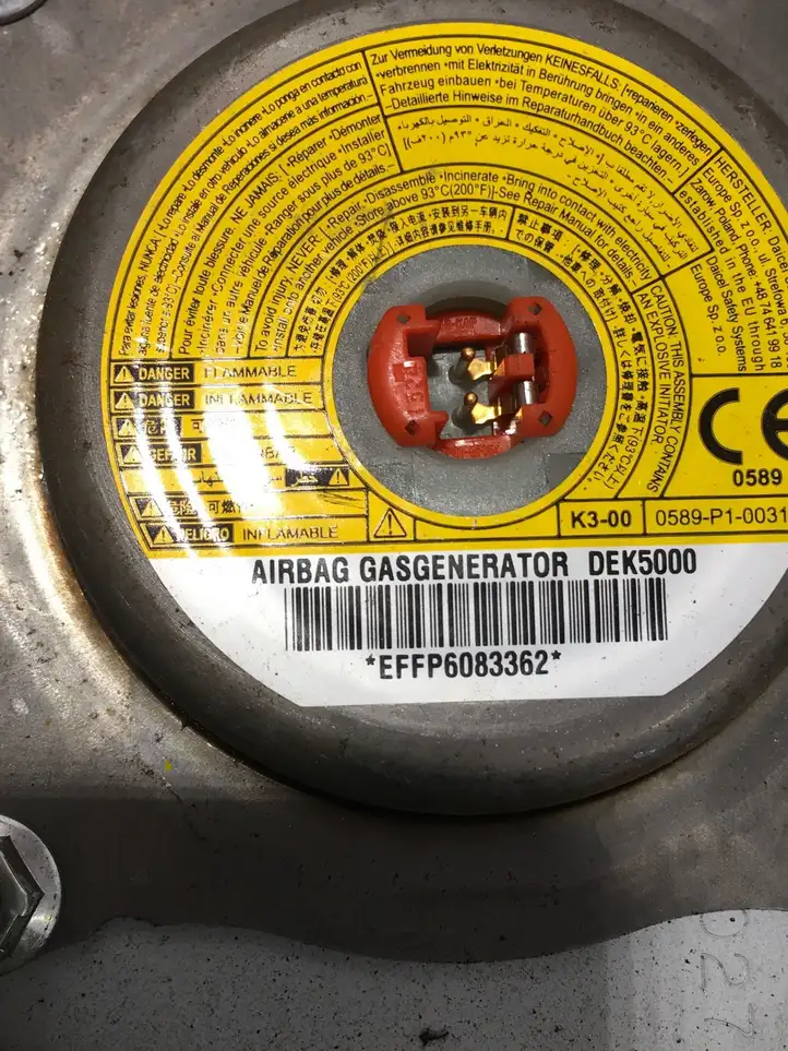 Toyota Hilux (AN10, AN20, AN30) (2004 - 2008)  4001206AA Подушка безопасности руля