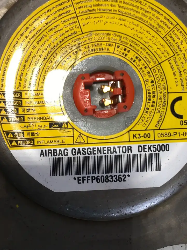 Toyota Hilux (AN10, AN20, AN30) (2004 - 2008)  4001206AA Подушка безопасности руля