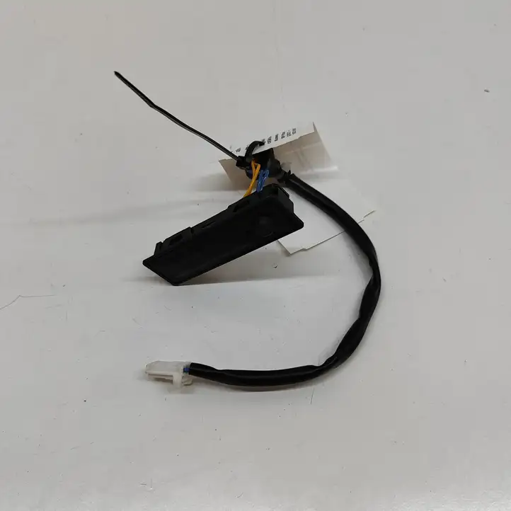 Nissan Qashqai J12 (2021 - ) 253806UA1A Кнопка закрытия багажника — фото 1