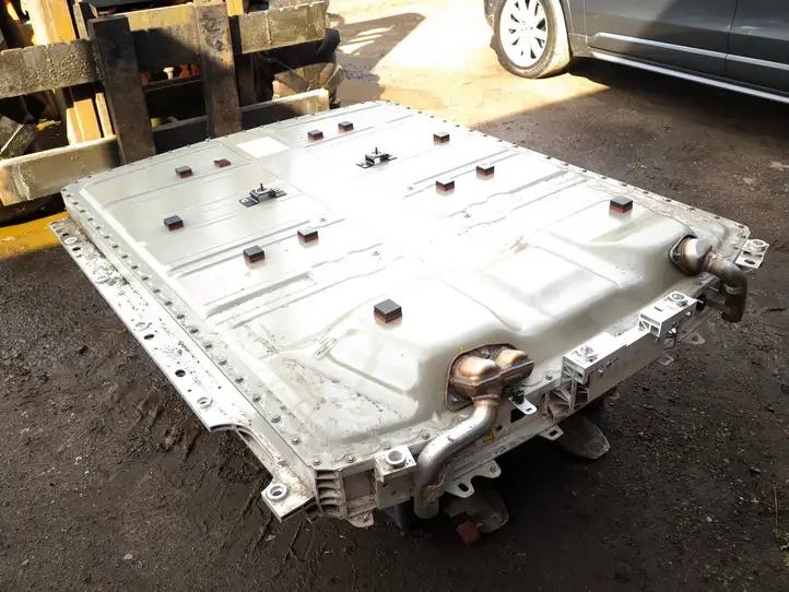 Peugeot 3008 III 9865684480 Корпус аккумуляторной батареи — фото 1