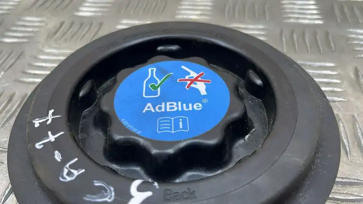 Mercedes-Benz E W212 A2076900064 Крышка бака AdBlue — фото 2