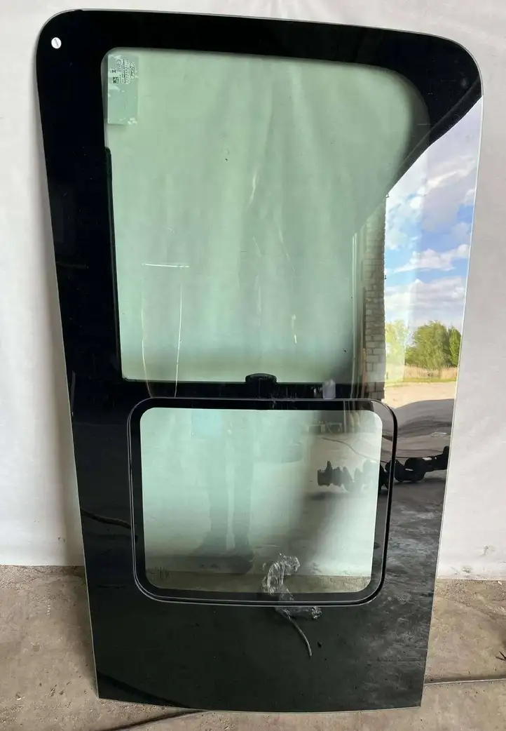 Ford Transit VII (2019 - ) BK31B25701A Боковое стекло в середине кузова — фото 1