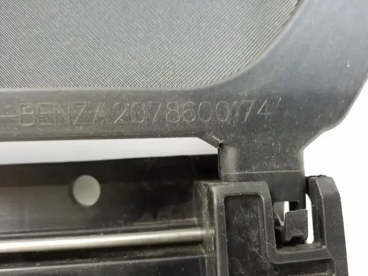 Mercedes-Benz E C207 W207 (2009 - 2017) A2078600174 Солнцезащитная шторка багажника — фото 3