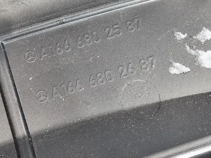 Mercedes-Benz GLS X166 (2015 - 2019) A1666802587 Нижняя отделка панели приборов — фото 4