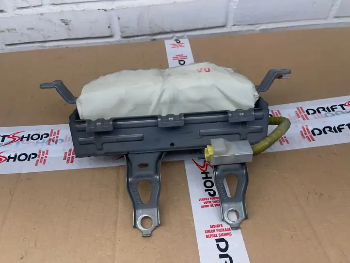 Toyota Prius (XW30) (2009 - 2015) Подушка безопасности пассажира — фото 3
