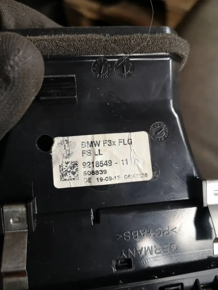 BMW 3 F30 F35 F31 (2012 - 2018) 9218549 Боковой воздушный дефлектор — фото 5