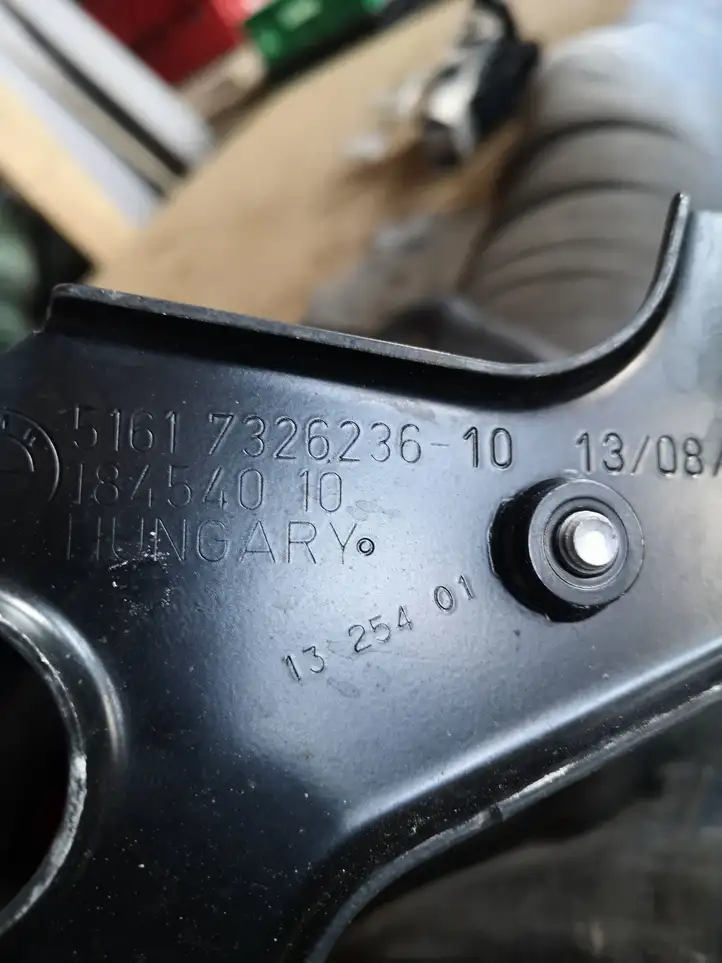 BMW 3 F30 F35 F31 (2012 - 2018) 7326236 Другая часть кузова — фото 5
