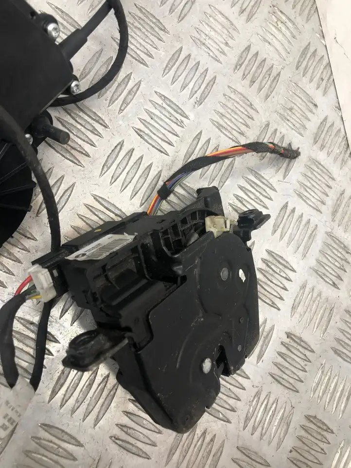 BMW 3 F30 F35 F31 (2012 - 2018) 7269543 Гидравлика крышки багажника — фото 2