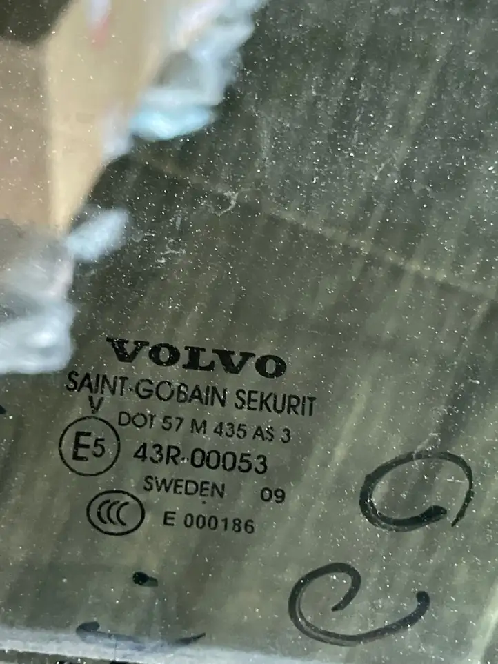 Volvo XC60 (2008 - 2013) Стекло задней двери — фото 2