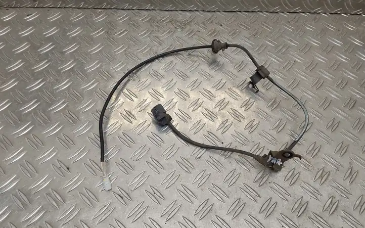 Toyota Yaris (2014 - 2019) Проводка заднего датчика ABS — фото 1