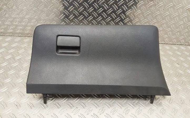 Toyota Yaris (2014 - 2019) 555500D151 Вещевой ящик — фото 1