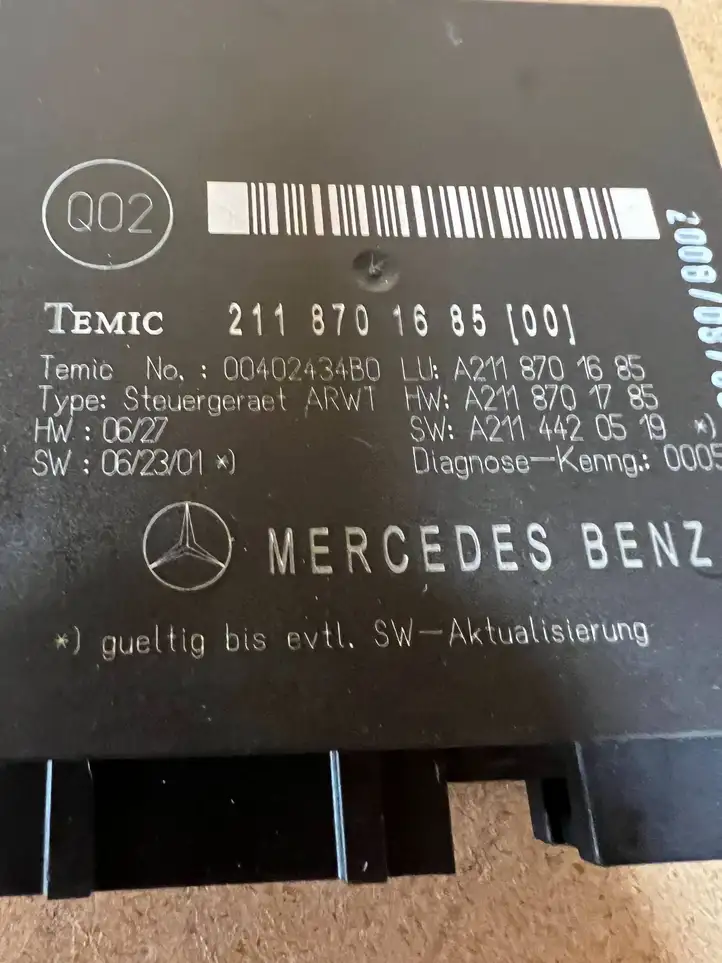 Mercedes-Benz E W211 (2002 - 2009) A2118701685 Блок управления крышкой багажника — фото 3