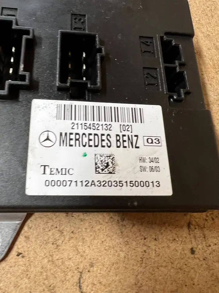 Mercedes-Benz E W212 (2009 - 2016) 2115452132 Модуль комфорта — фото 2