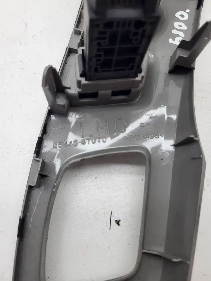 Toyota Prius+ (ZVW40) (2011 - 2018) 5544647070 Блок кнопок на панели — фото 2
